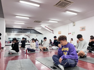 瑜伽协会组织开展“单人基础瑜伽...