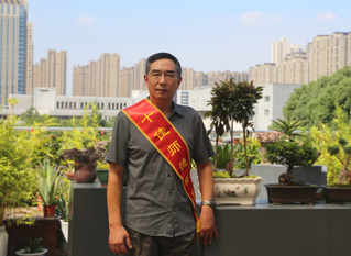 第六届“十佳师德标兵”——计算...